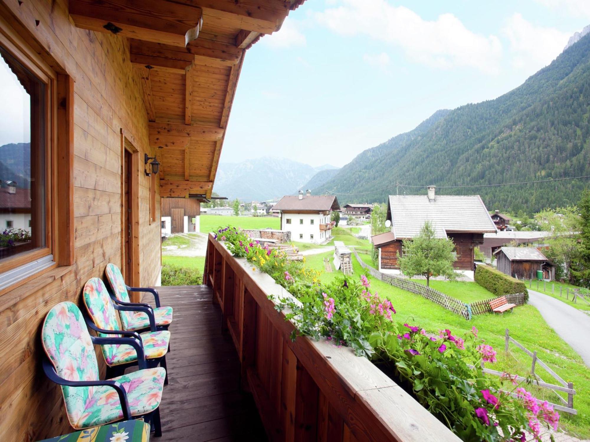 Alluring With Swimming Pool In Tyrol Apartment *